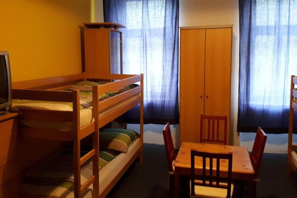 Simple 10 Minutes To Downtown Apartment Wien